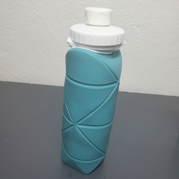 New 10" Collapsible Mini Water Bottle in Teal Or Gray - Picture 2 of 13